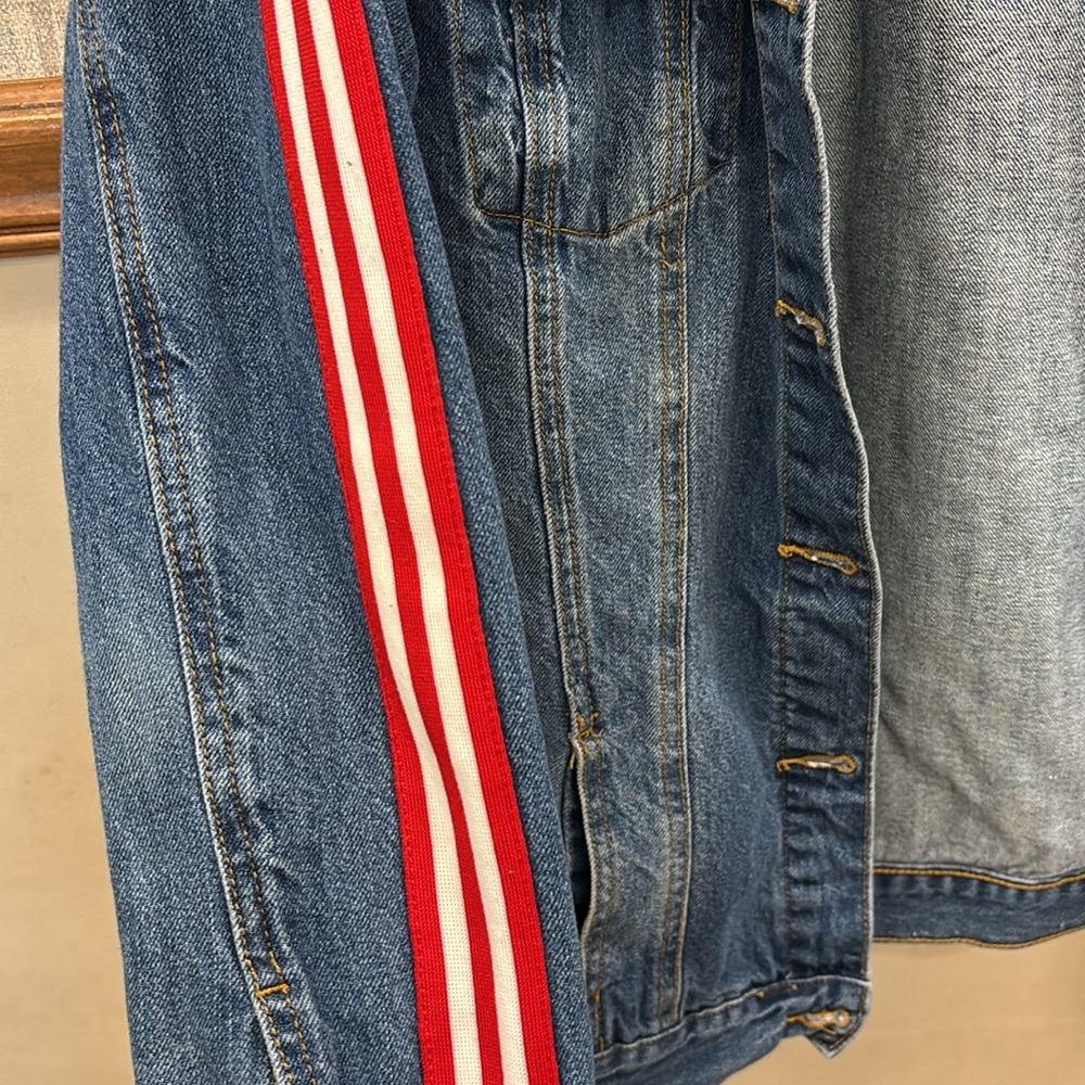 Jean Jacket❤️🤍💙🇺🇸 - Picture 6 of 7